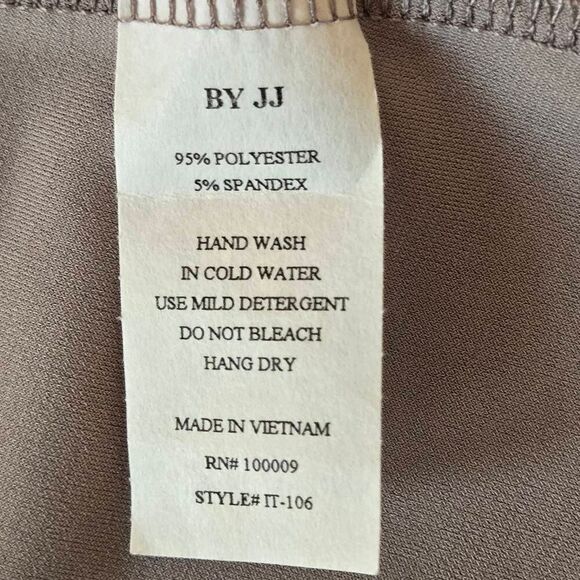 by JJ Basic V Neck Sheer Shoulder Sleeves Grey Tunic Size Medium - Picture 6 of 9